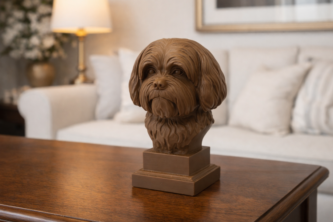 Boomer Hondenbeeld op Sokkel – 3D Geprint Beeld – 15 cm – Wit / Zwart / Bruin