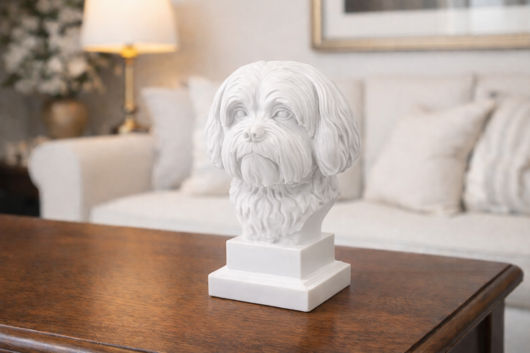 Boomer Hondenbeeld op Sokkel – 3D Geprint Beeld – 15 cm – Wit / Zwart / Bruin