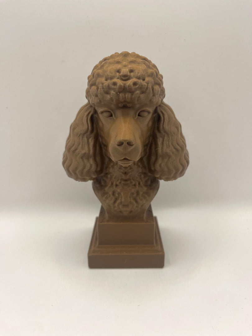 Poedel Hondenbeeld op Sokkel – 3D Geprint – 15 cm – Wit / Zwart / Bruin