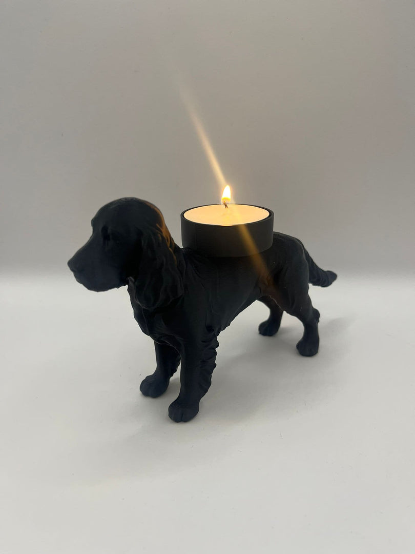 Waxinelichthouder hond in zwart PLA met brandend theelichtje – waxinelichthouder hond