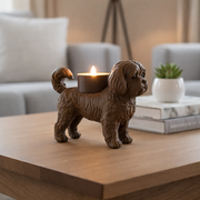 Boomer waxinelichthouder in bruin met brandend LED waxinelichtje op tafel in sfeervolle setting