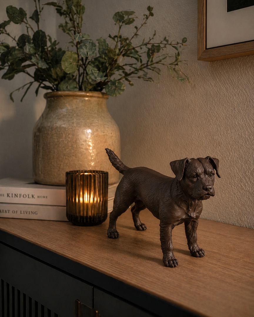Bruin Border Terrier decoratiebeeld als stijlvolle interieurdecoratie