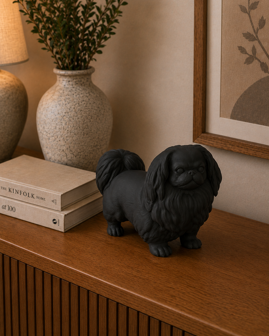 Zwart Pekingees hondenbeeld als moderne woondecoratie