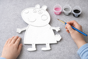 Suzy Sheep verfbaar figuur uit Peppa Pig met verfpotjes en penseel, creatieve knutselset voor kinderen van Hunoba Creative.