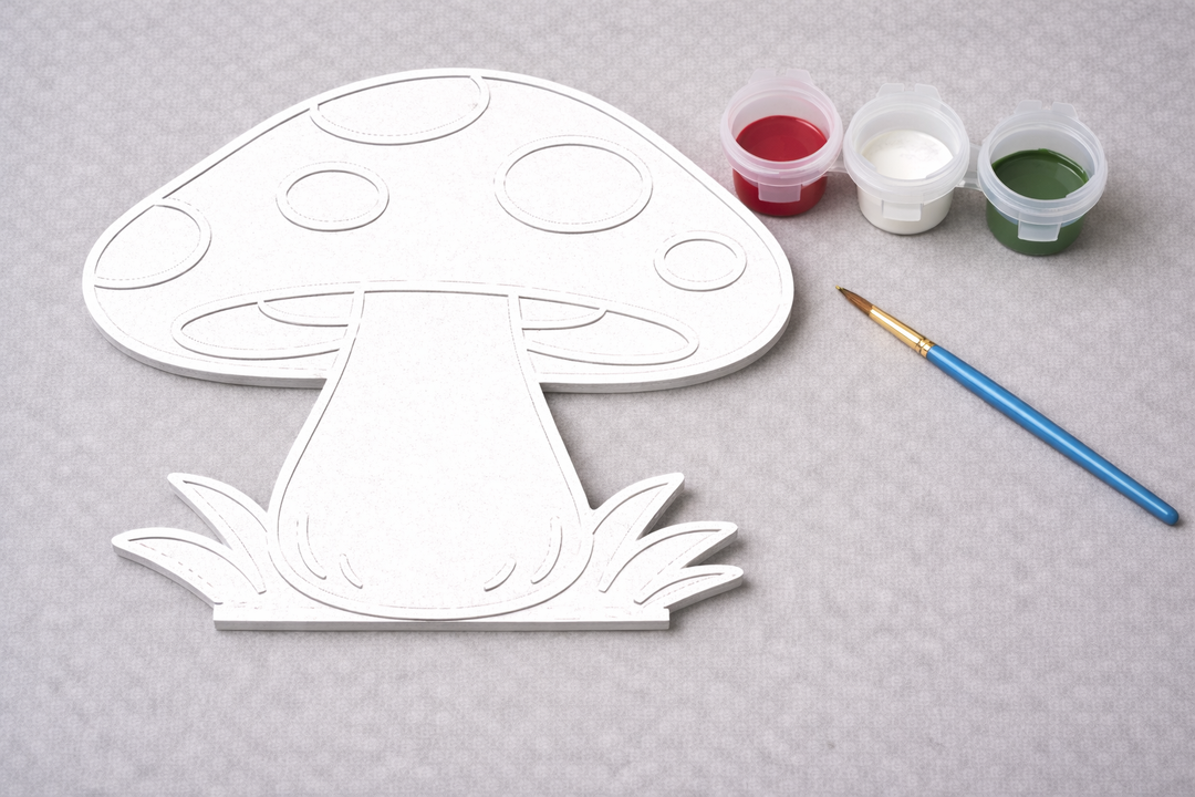 Kind schildert verfbare paddenstoel figuur 3D-geprint DIY knutselobject van Hunoba Creative