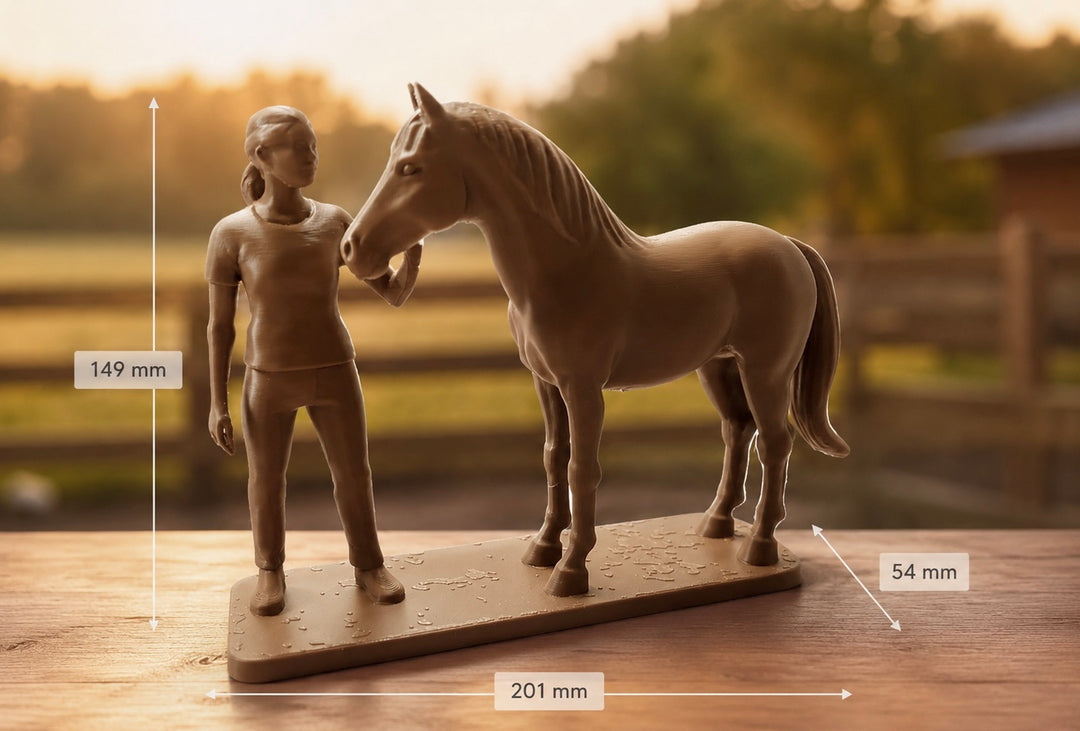 Bruin vrouw met paard beeldje als moderne 3D-geprinte paarden decoratie