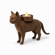 Waxinelichthouder kat in bruine uitvoering met LED-waxinelichtje op witte achtergrond