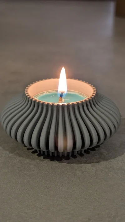 Elegante waxinelichthouder SfeerGoed van HunoBa Creative, verspreidt warm en sfeervol licht.